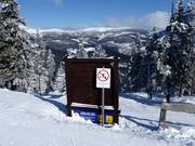 Leaving marked pistes is strictly forbidden