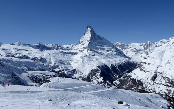 Biggest height difference in Switzerland (Schweiz) – ski resort Zermatt/Breuil-Cervinia/Valtournenche – Matterhorn