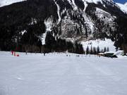 Easy practice slope in the valley area at the Köfele lifts