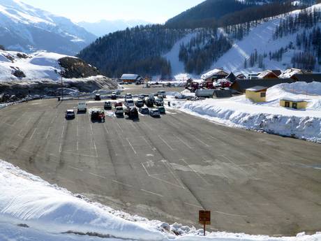Alpes-Maritimes: access to ski resorts and parking at ski resorts – Access, Parking Auron (Saint-Etienne-de-Tinée)