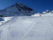 Perfectly groomed slopes beneath the Ballunspitze