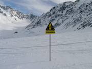 Warning about glacial crevasses