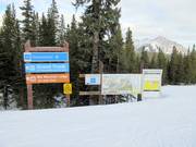 Slope sign-posting in the Nakiska ski resort