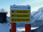 Sign-posting of the slopes in the ski resort