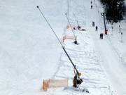 Snow production with snow guns on the main slope