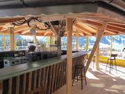 Après-ski bar with panoramic views in ‘Das View’ - the pop-up at the mountain station of the Egghof Sun Jet