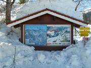 Information about the ski resort and cross-country skiing at the parking lot.