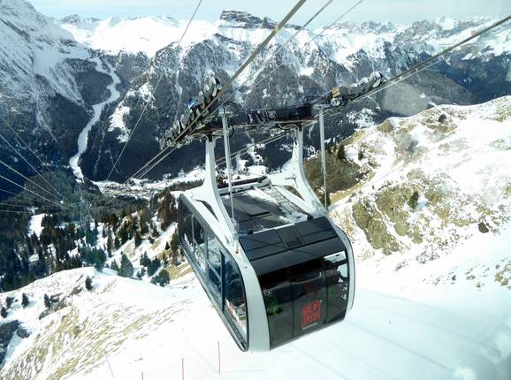 Alba-Col dei Rossi (Ciampac-Belvedere) - 100pers. Funifor - wind stable ropeway with wide rope gauge