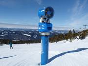 Powerful snow cannons in Hafjell