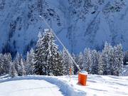 Snow production with snow guns in the Gargellen ski resort