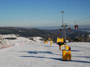 Well equipped: Snow cannons on the upper section of the Ettelsberg slope