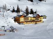 Hotel Hierzegger in the middle of the ski resort
