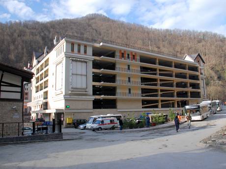 Caucasus Mountains: access to ski resorts and parking at ski resorts – Access, Parking Rosa Khutor