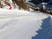 Red Blanchon slope parallel to the Mercantour gondola lift