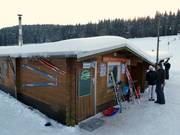 The ski hut at the base station.