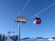 Hoher Turm - Combined installation (6 pers. chair and 8 pers. gondola) with seat heating