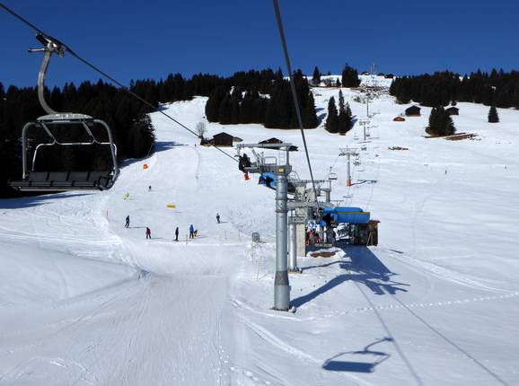 Waltensburg-Alp Dado - 4pers. High speed chairlift (detachable)