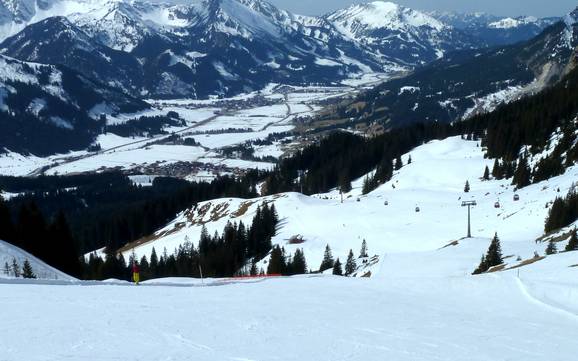 Highest ski resort in the Tannheimer Tal – ski resort Füssener Jöchle – Grän