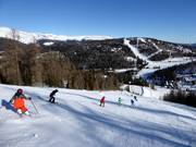 Children’s ski lesson at the black Kruckenabfahrt slope