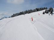 One of the few southern-facing slopes: Piste Frêtes down to Hauteluce 