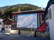Panorama board showing current information at the base station of the 3-S Pardatschgratbahn lift