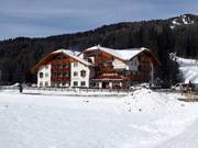Hotel Lupo Bianco located directly at the slopes