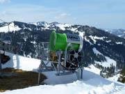 Powerful snow cannons on the Riedbergerhorn