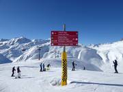 Signposting in the ski resort of Andermatt/Sedrun