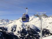 Rendlbahn - 8pers. Gondola lift with seat heating (monocable circulating ropeway)