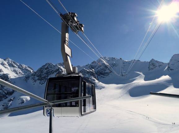Mont-Fort - 45pers. Aerial tramway/Reversible ropeway