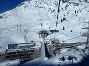 The new Alpe Rauz parking lot with direct access to the Flexen lift and Albonabahn II 
