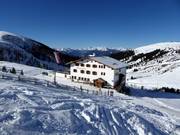 Meraner Hütte in the middle of the ski resort