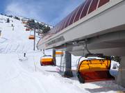 Orange Bubble Express (Golden Eagle Express) - 4pers. High speed chairlift (detachable) with bubble and seat heating