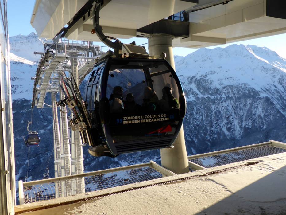 Gondola lifts Europe for 8 or more people