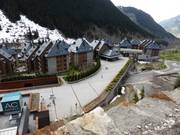 Baqueira-Ruda 1500 - Start of the gondola lift in the center