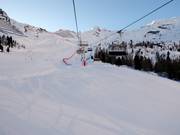 Karjoch chairlift with wide slopes