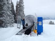 Friendly staff at the conveyor belt