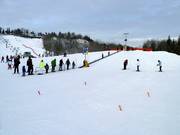 Conveyor belt with beginner slope