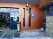 Bins and toilets well positioned