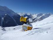 Efficient snow cannons in the ski resort of Lauchernalp