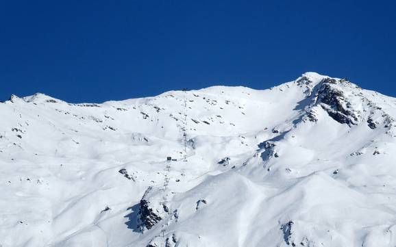 Ski resorts for advanced skiers and freeriding Mont Blanc (Monte Bianco) – Advanced skiers, freeriders Espace San Bernardo – La Rosière/La Thuile