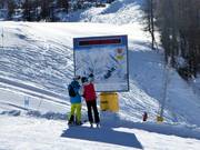 Information board with slope map near Gamskogelhütte