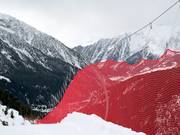 Danger zones are secured with great effort.