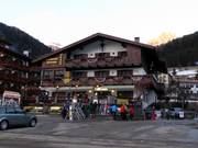 Après-ski at Hotel Peter in Canazei