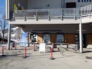 Well-maintained ticket area at the valley station