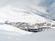 In the white circle: La Toussuire