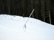Snowmaking with snow lances in the Nakiska ski area