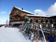 The Las Vegas Lodge offers accommodation right in the heart of the ski area.