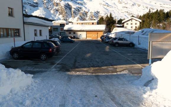 Bregaglia Engadin: access to ski resorts and parking at ski resorts – Access, Parking Aela – Maloja