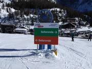 Slope signage in the ski area of Gröden